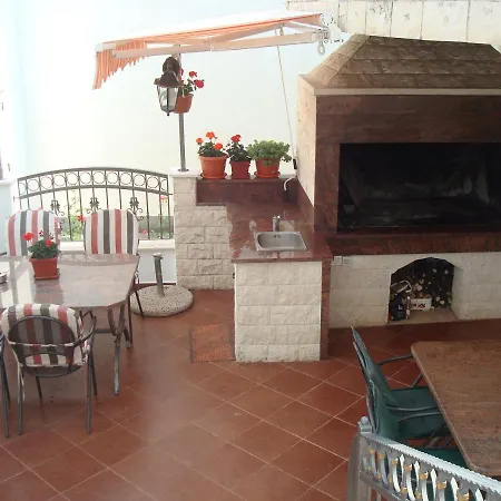 Studio Renata With Nice Terrace, Bbq And Free Parking Apartamento *
