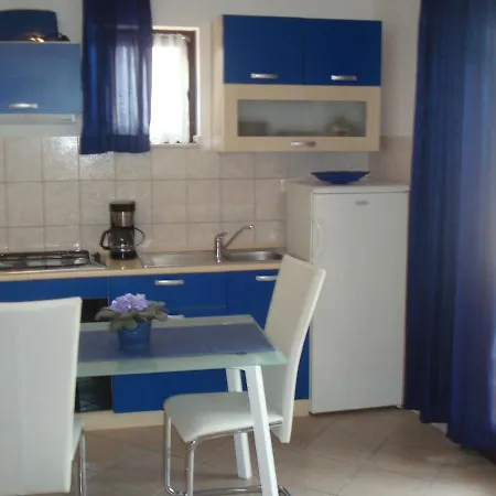 Studio Renata With Nice Terrace, Bbq And Free Parking Apartamento *