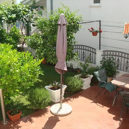 Studio Renata With Nice Terrace, Bbq And Free Parking アパート *