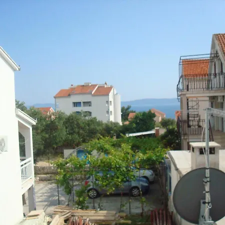 Studio Renata With Nice Terrace, Bbq And Free Parking Apartamento Trogir